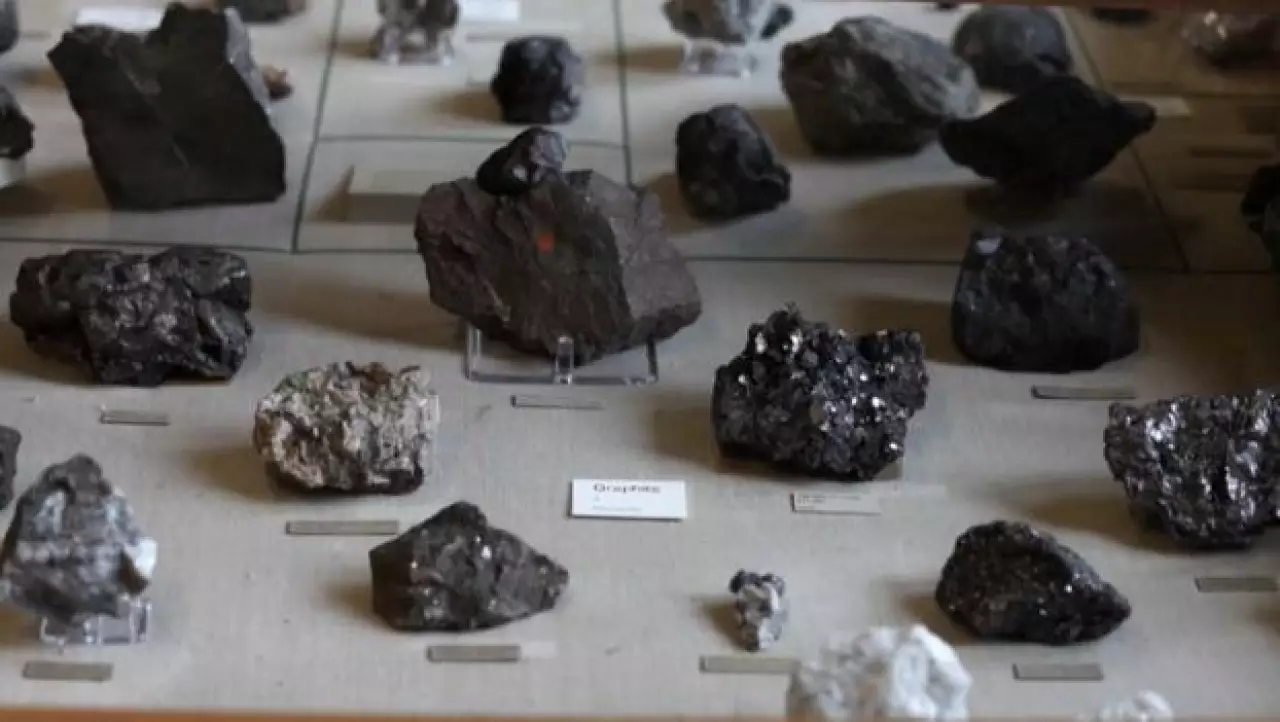 Гонка за редкоземельными металлами: кто победит в борьбе