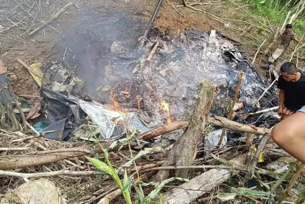 На Филиппинах шесть человек погибли при крушении вертолета