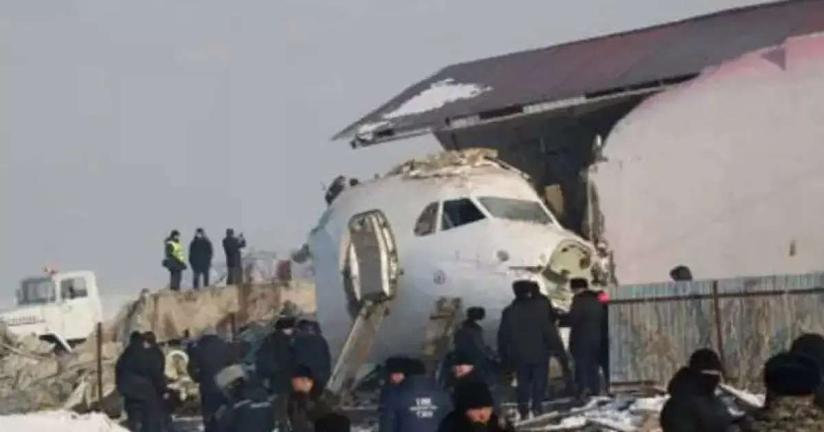  «Кінәні мойындау үшін ақша ұсынды». Bek Air ұшағы апатында қаза тапқан ұшқыштардың жесірлері сотта мәлімдеме жасады 