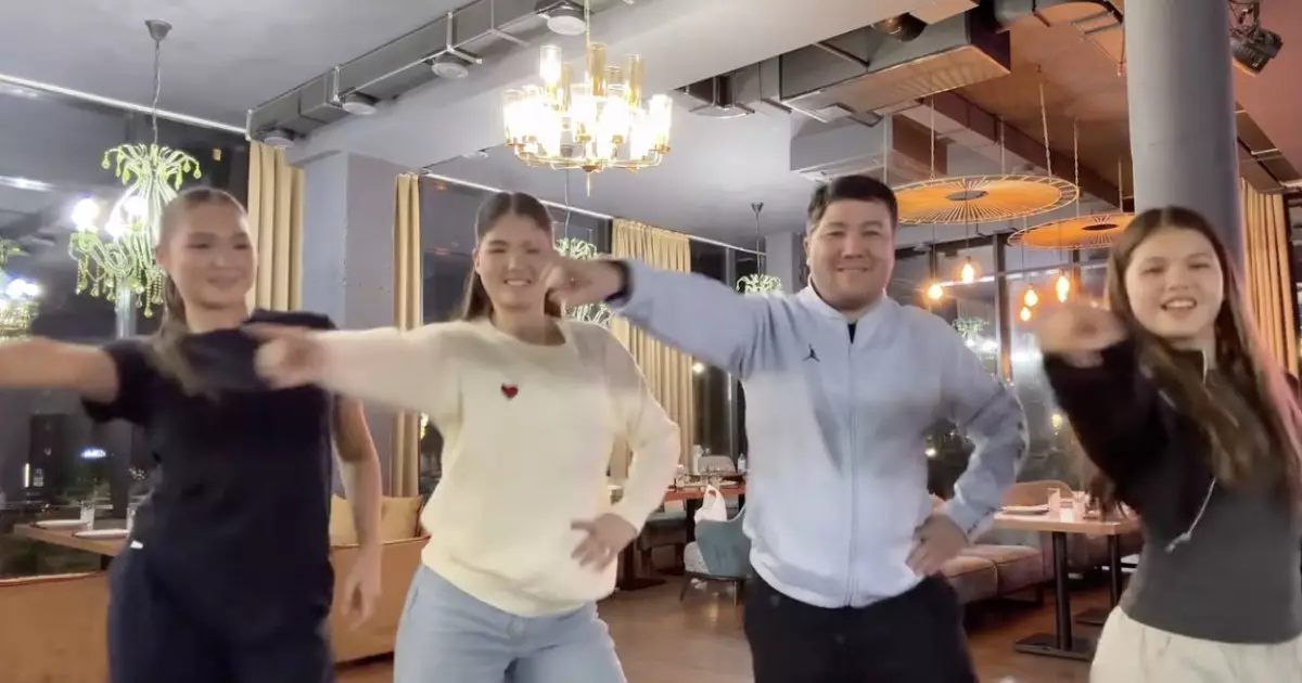   "Ол туралы айтса, көңіл күйім түседі": Тұрсынбек Қабатовтың қызы әкесі жайлы ойын айтты   