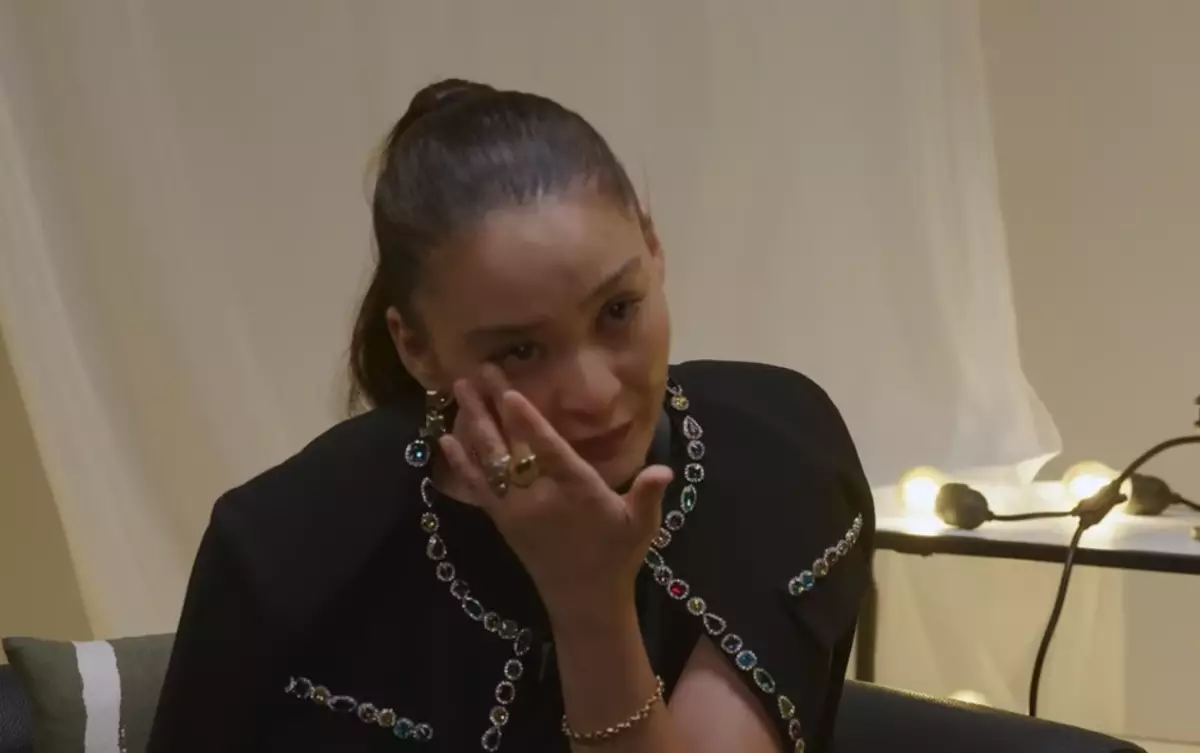 Певица Индира Елемес заявила о рейдерском захвате квартиры и обратилась к президенту Казахстана