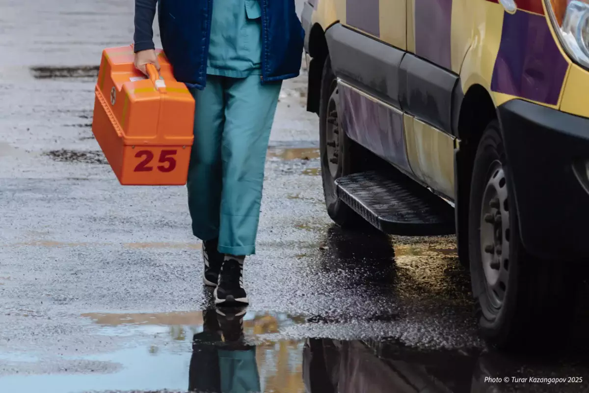 В Астане и Алматы детей охватил неизвестный вирус