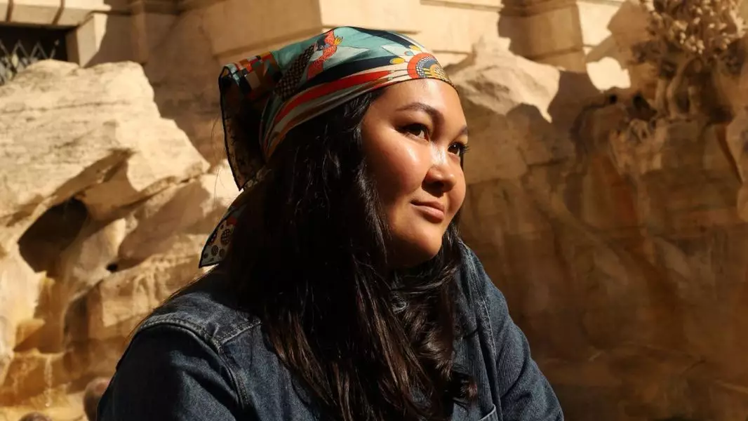 От работы на госслужбе до танцев с Йылдырымом и съемок с Динарой Сатжан — интервью с фотографом Бибигуль Каду