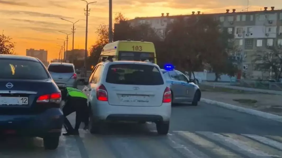 Ақтауда жолдан өтпек болған 7 жасар баланы көлік қағып кетті