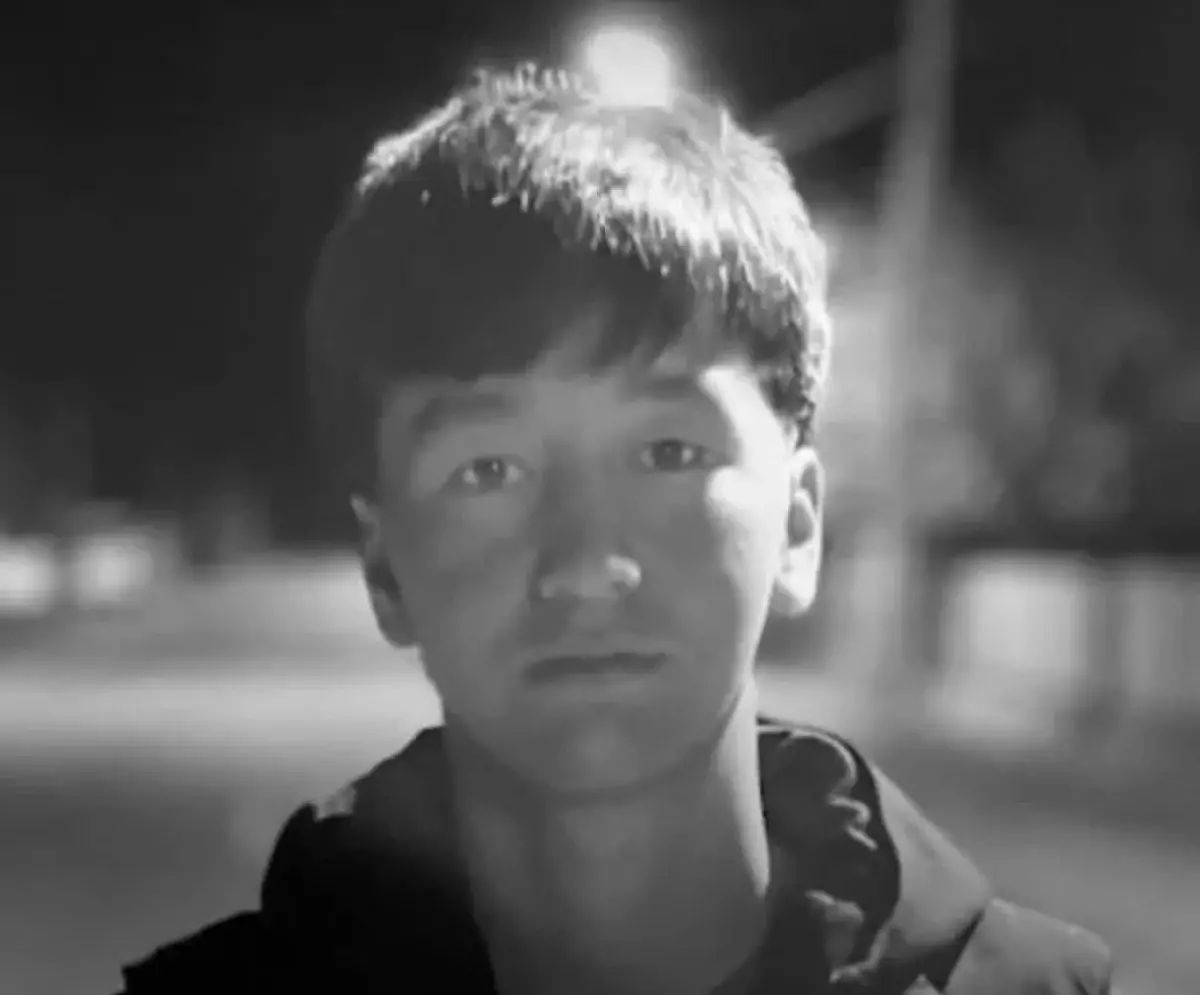 «Выстрел в сердце»: мать погибшего подростка рассказала о стрельбе в Туркестане