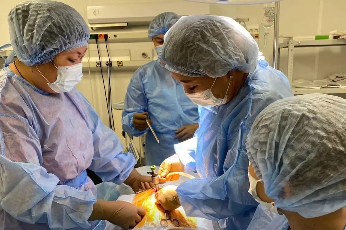 Врачи Атырауской областной больницы сохранили женщине жизнь и шанс на материнство