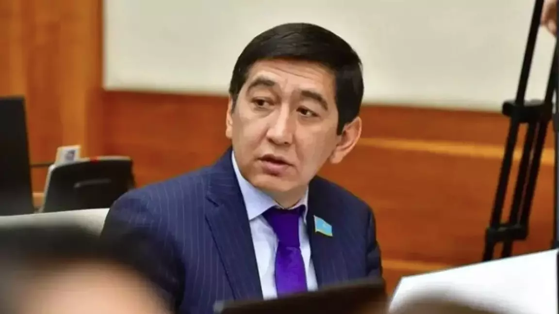Ринат Зайытов көпәйел алуды заңдастыруға қарсылық білдірді