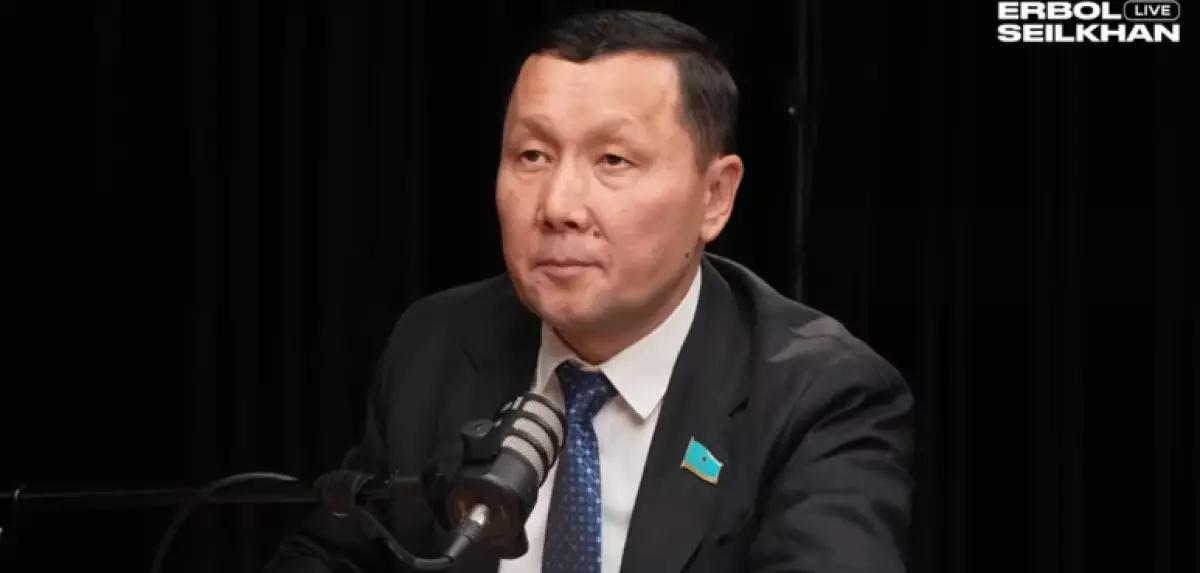 «Жауап беруге дайынмын»: Абзал Құспан қоғамды дүрліктірген пікіріне қатысты мәлімдеме жасады