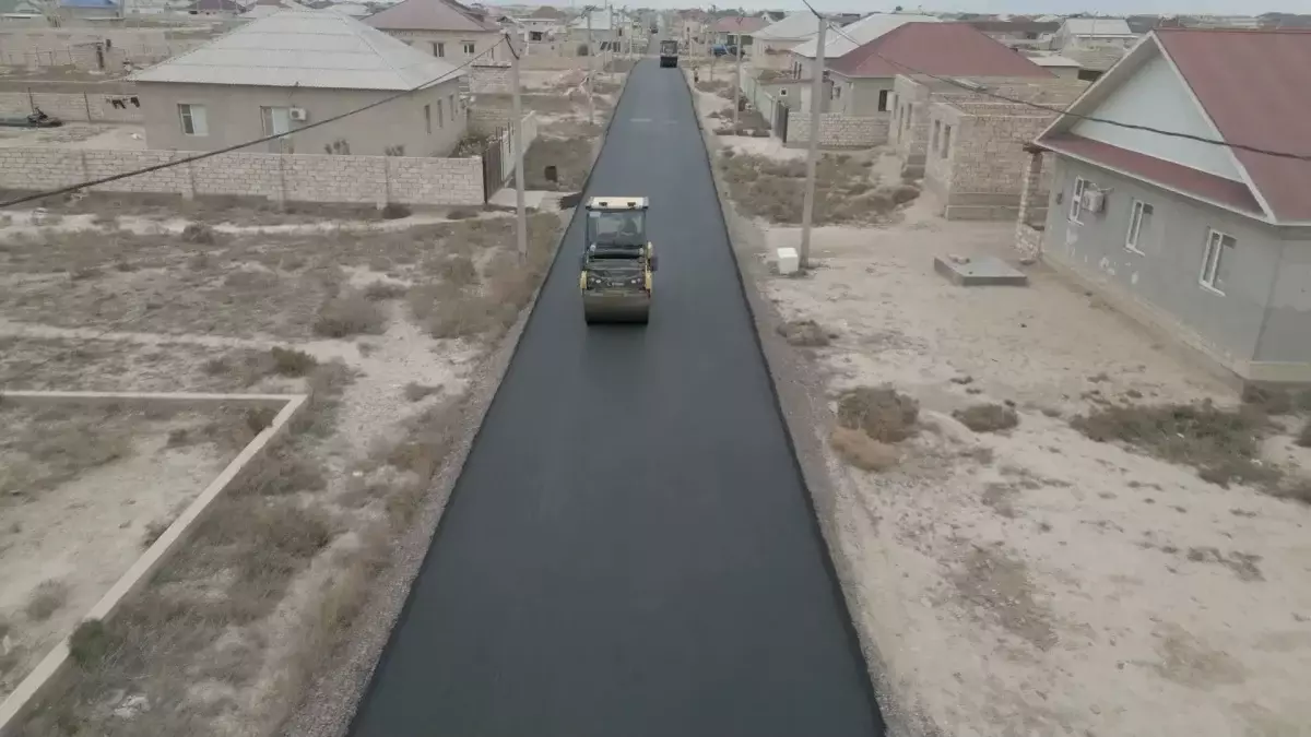 Ауыл-ел бесігі: Маңғыстауда 90 мың шақырым автожолға асфальт төселіп жатыр