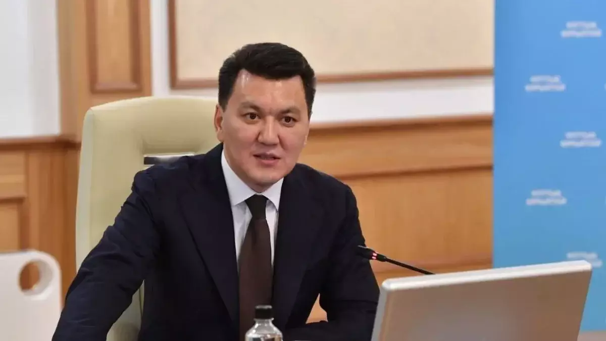Ішкі саясаттағы жұмысты жүйелейді: Ерлан Қарин Президент қол қойған тұжырымдама туралы