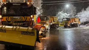 Алматыда көктайғақтың алдын алу жұмыстары мен көшелер тәулік бойы қардан тазартылып жатыр