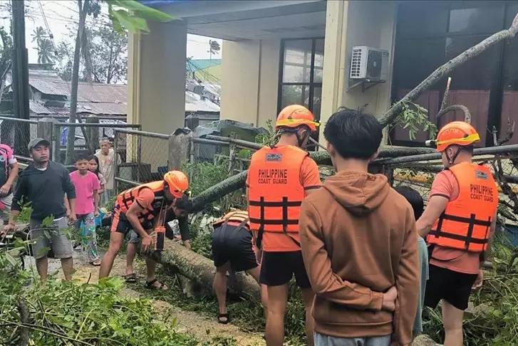 Число погибших в результате тайфуна на Филиппинах возросло до 66