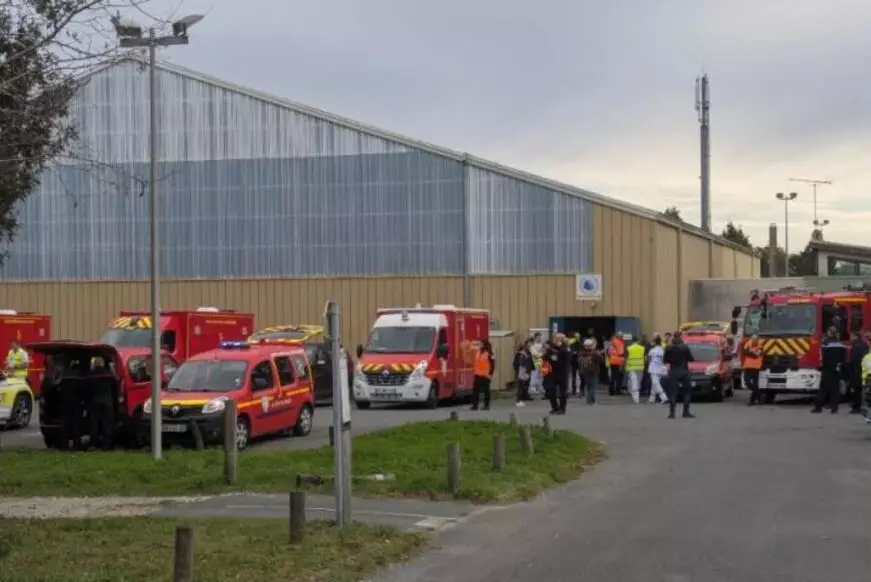 Во Франции автомобиль намеренно протаранил пешеходов