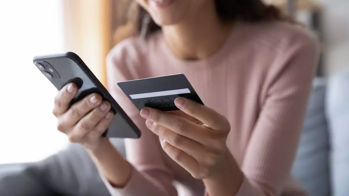 Банктер телефон арқылы аударым жасау мүмкіндігін шектейді