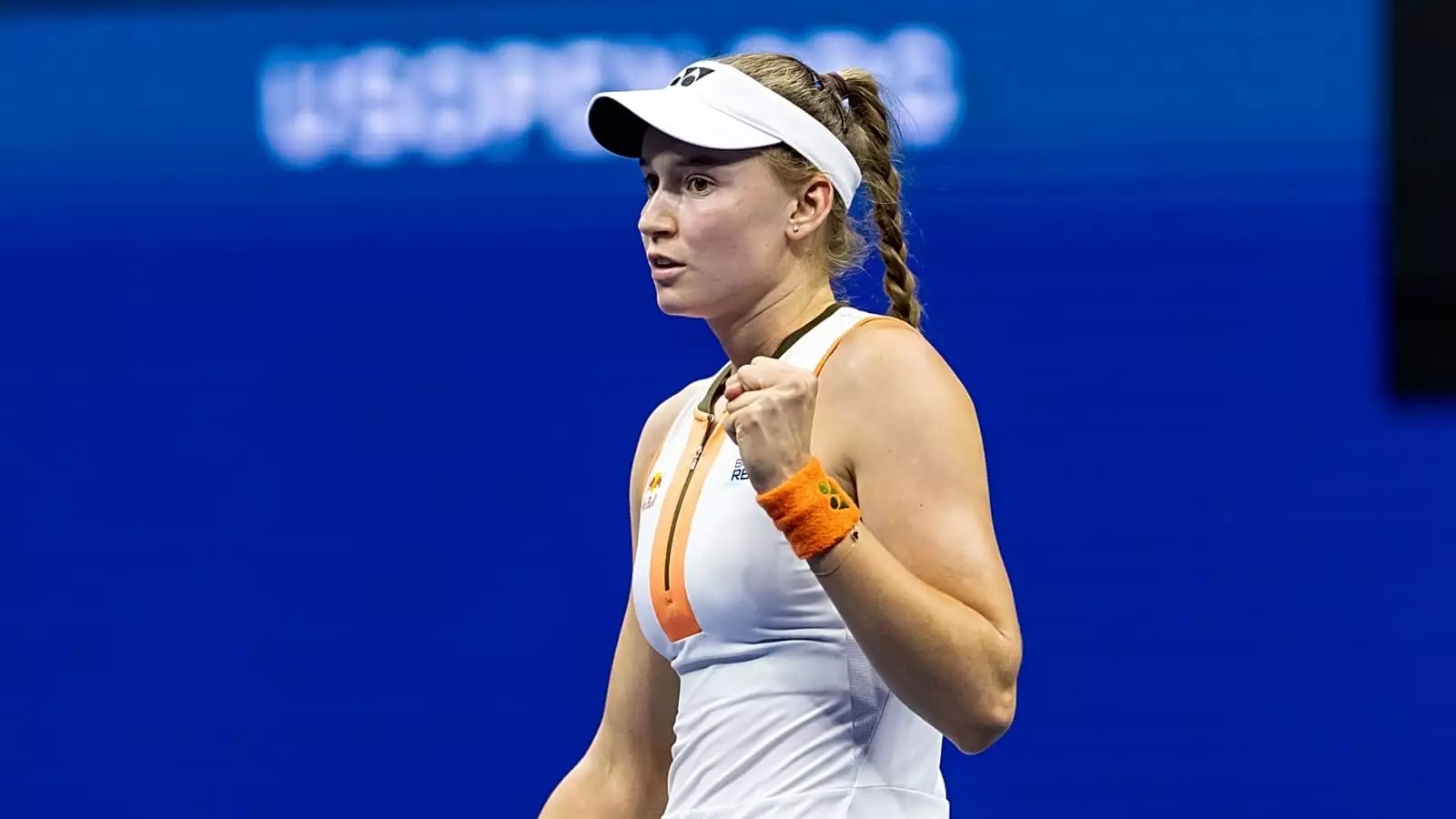 Елена Рыбакина WTA-2025 қорытынды турнирінде қатарынан үшінші жеңісіне жетті