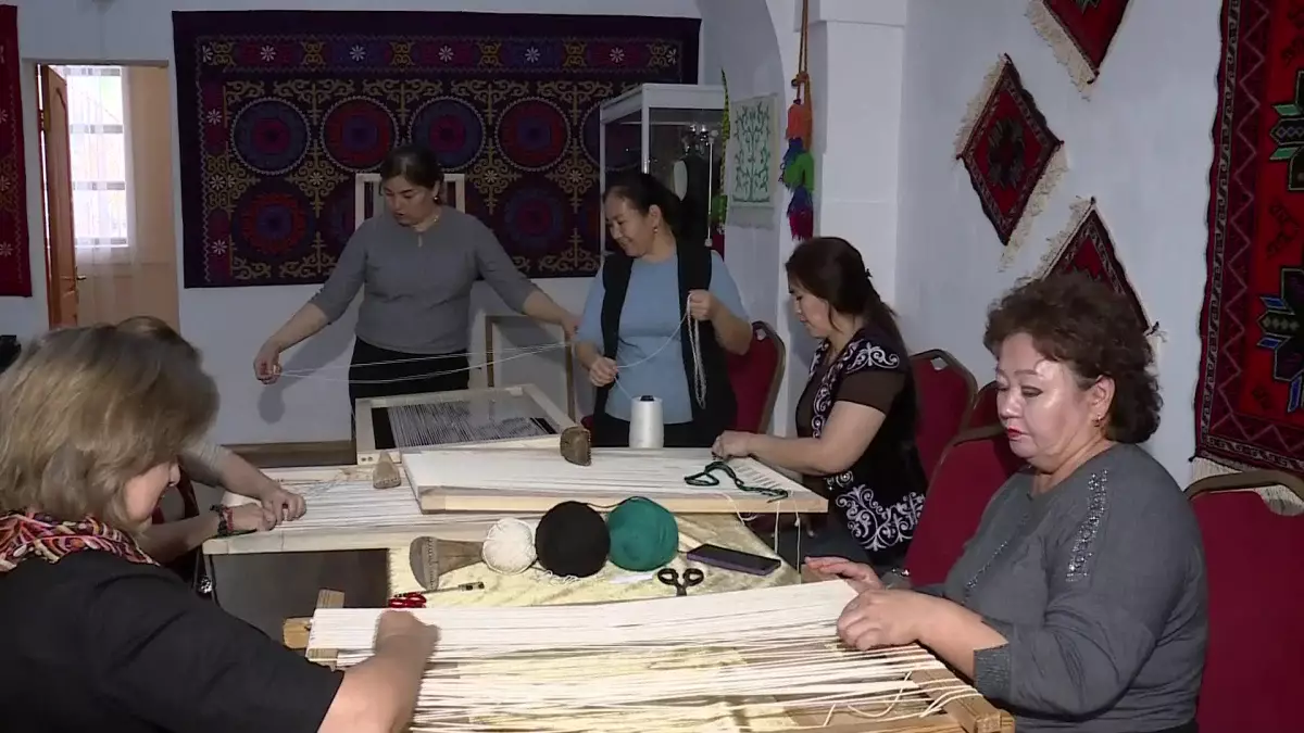 Сыр өңірінде түкті кілем шеберлерінің мектебі ашылды