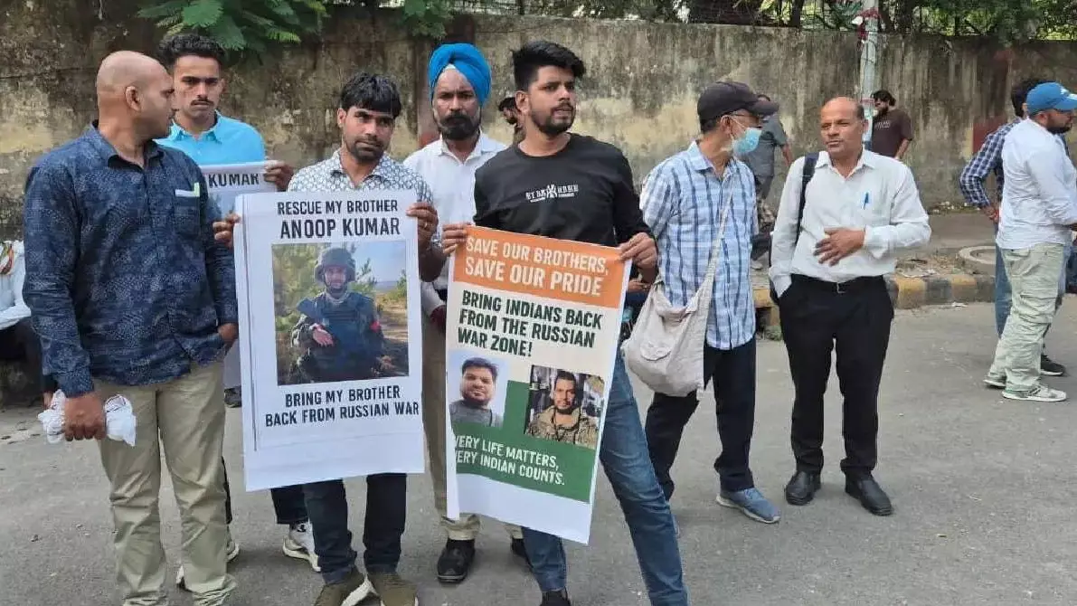 “Путин! Үнді әскерлерін өлтіруді доғар!” - Үндістандықтар Ресейге қатаң наразылығын білдірді(ФОТО)