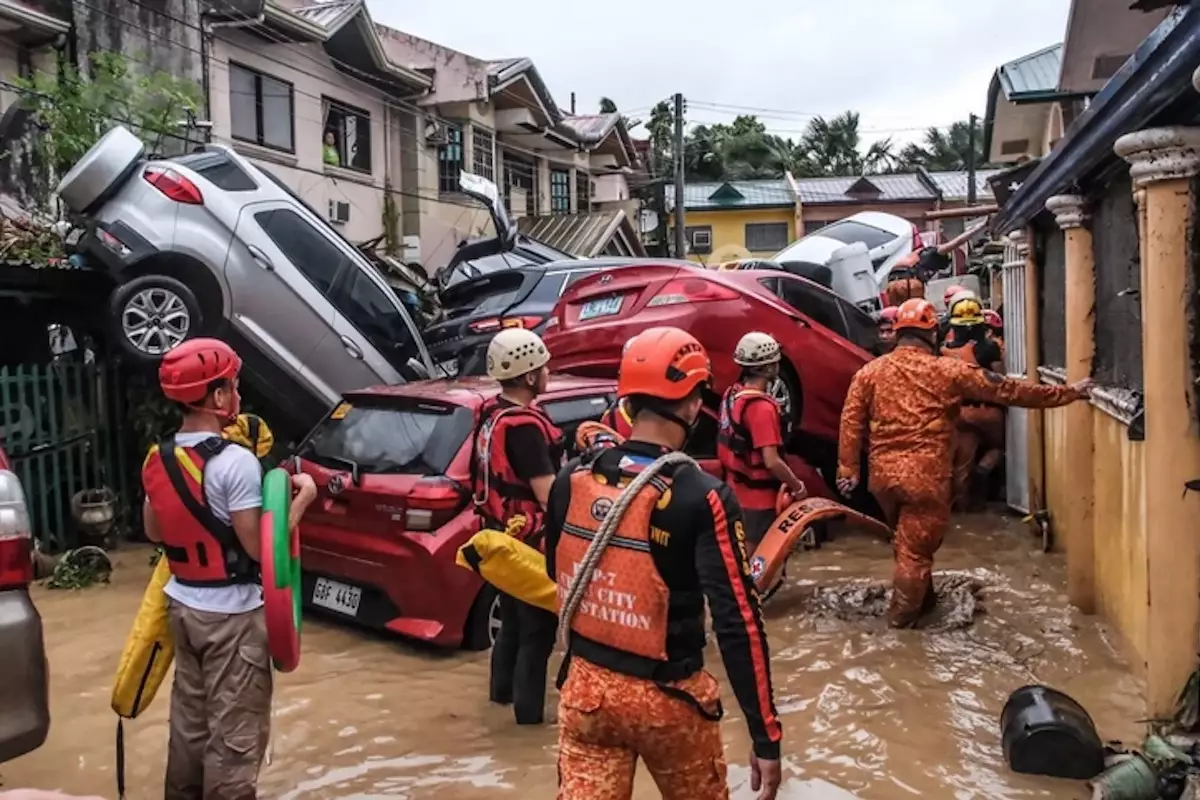 Казахстан выразил соболезнования Филиппинам после гибели десятков людей из-за тайфуна «Калмаэги»