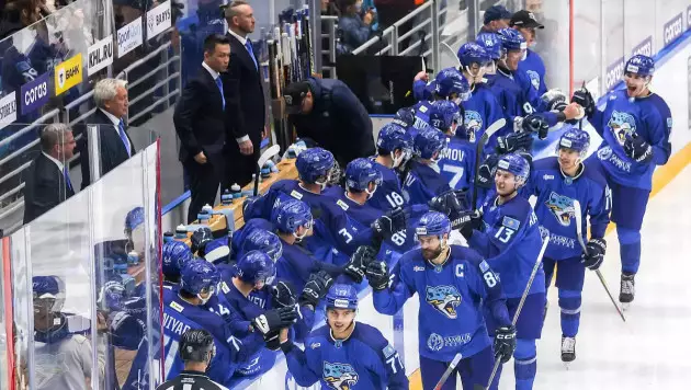 Две шайбы выбили "Барыс" из зоны плей-офф КХЛ