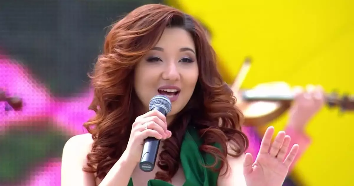   Әнші Ayree сәбиін өмірге әкелді   