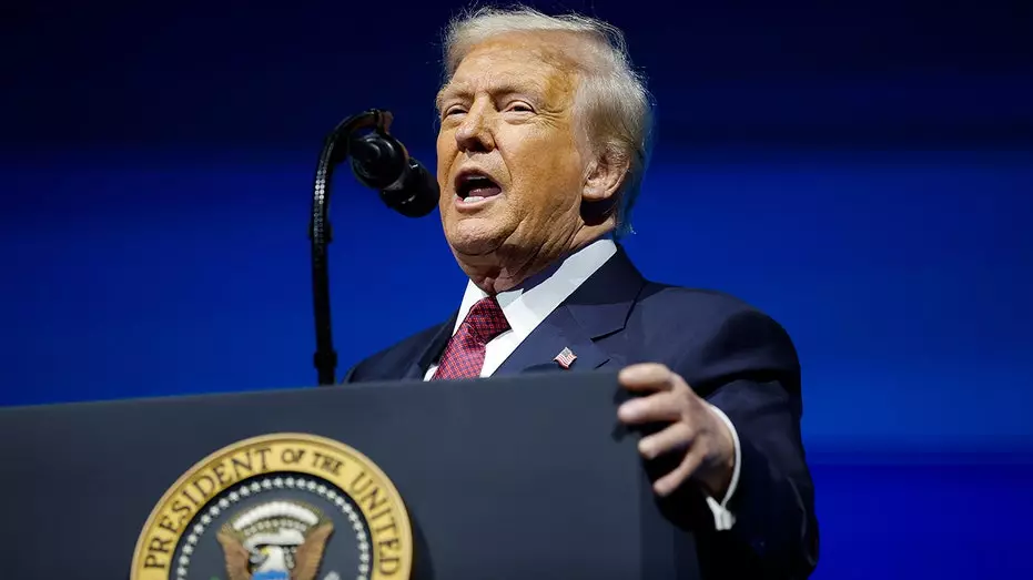 Трамп называет Майами «убежищем» для тех, кто бежит от «коммунизма» Нью-Йорка под руководством новой мэра Мэнди Томас.