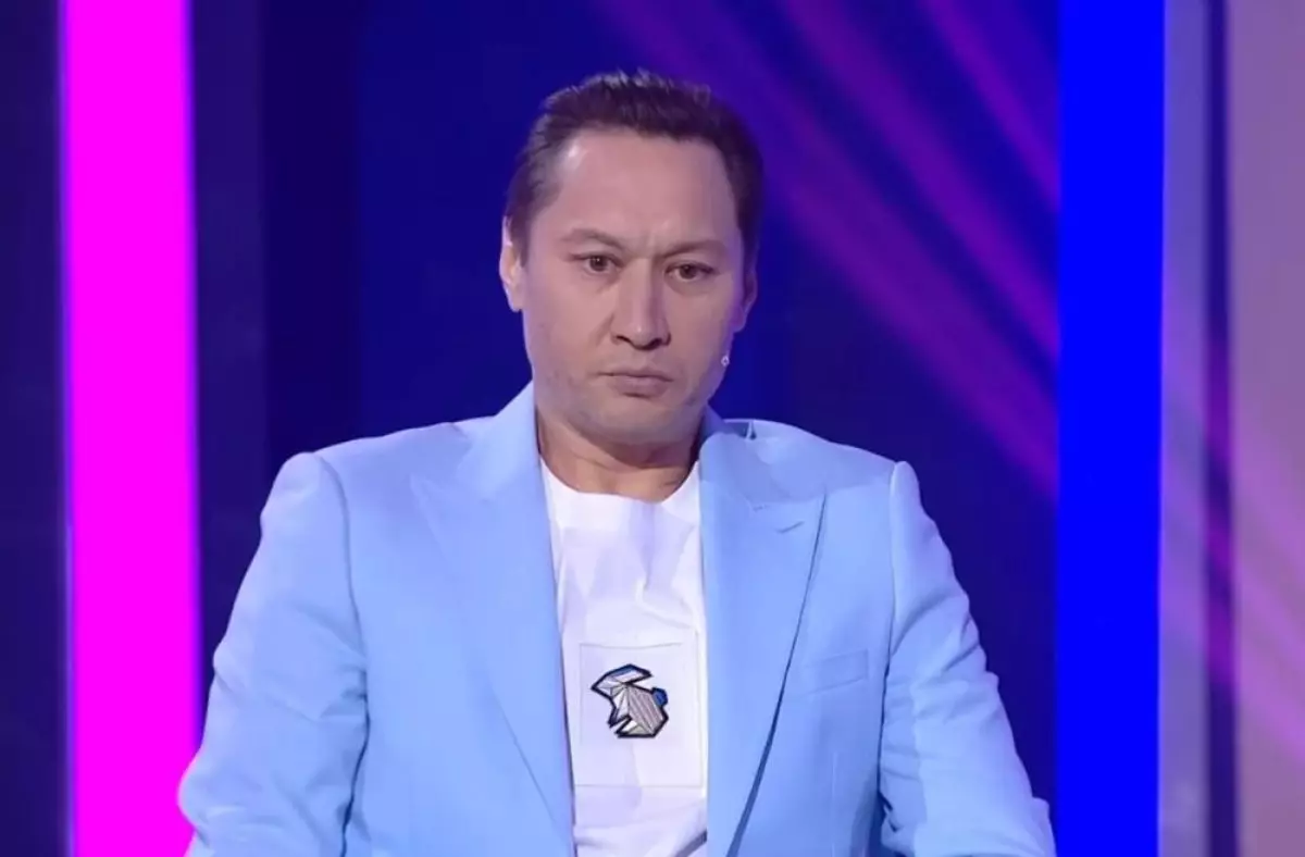 «Көліктің сау жері қалмады»: Азамат Сатыбалды басынан ауыр сынақ өткергенін айтты (ВИДЕО)