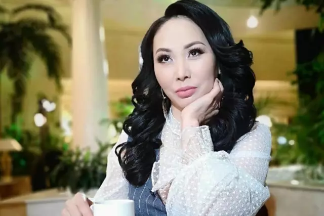 «Осыншалықты ушығып кетеді деп ойламадық»: Қарақат Әбілдина оқырмандарына жан сырын ақтарды