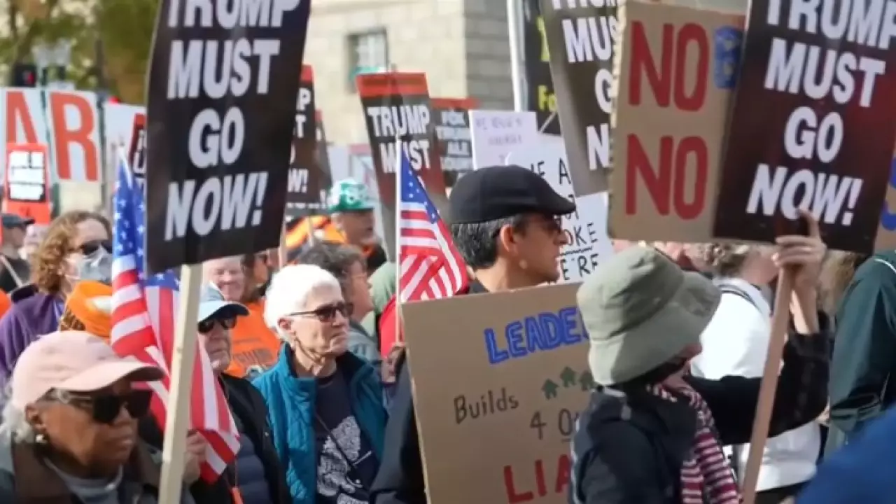 Митинг против политики Трампа прошел в Вашингтоне