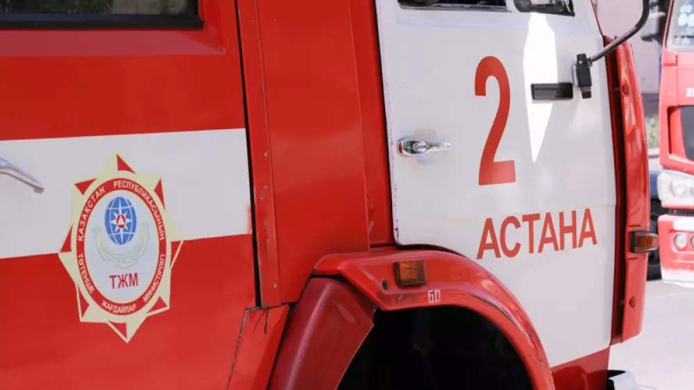 Пожар по повышенному рангу тушат в Астане