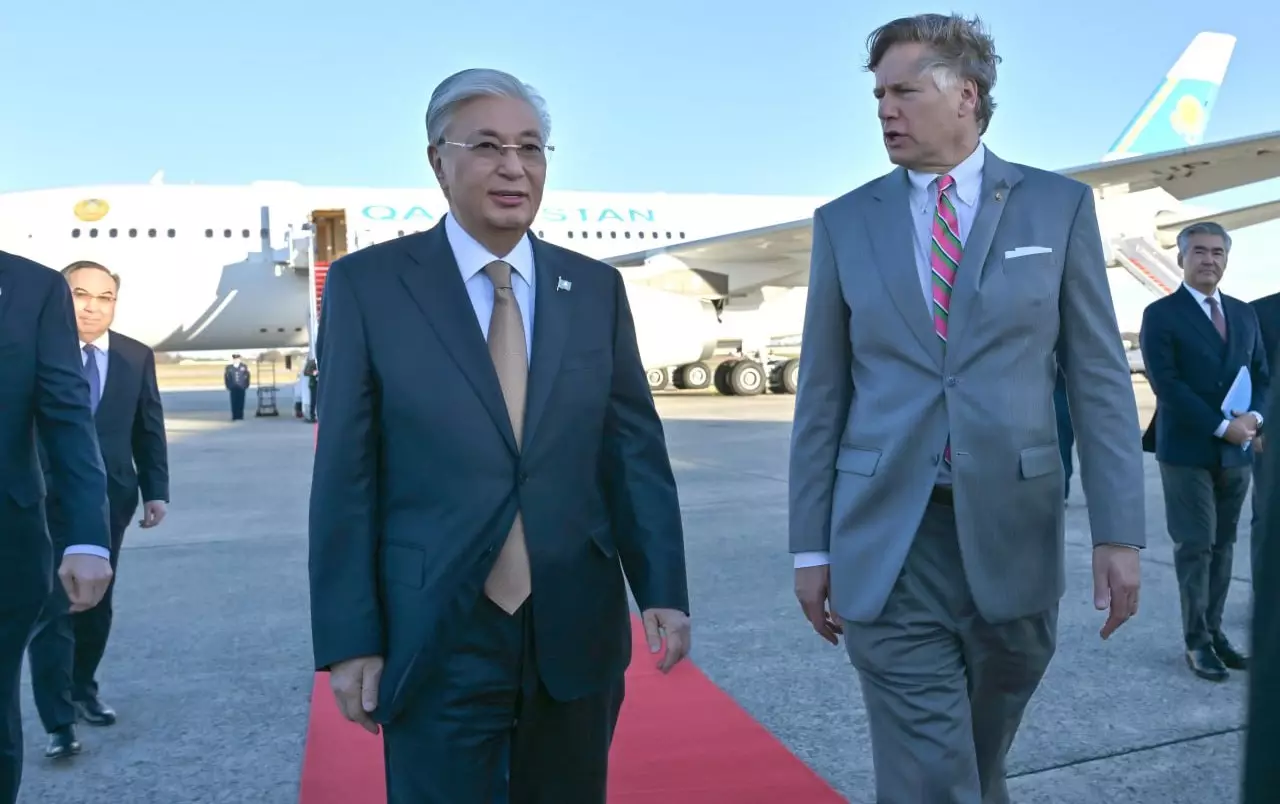 Токаев прибыл с визитом в Вашингтон