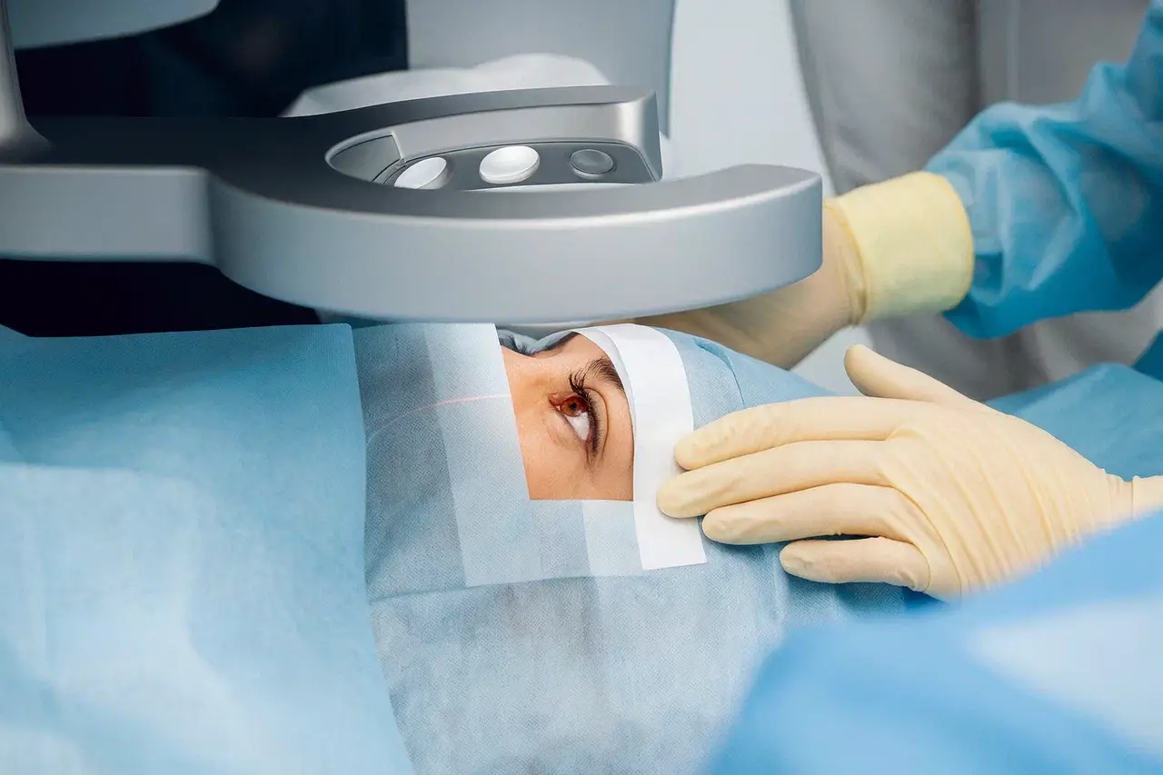 Қытайда дәрігерлер 4,2 мың шақырым қашықтықтан көзге ота жасады