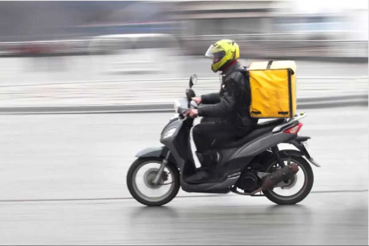 Мопеды под запретом: новые ПДД ограничили движение по городу