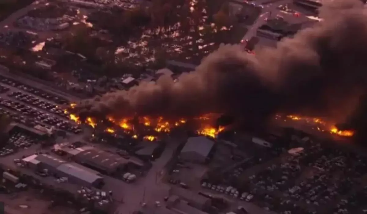 Число жертв крушения грузового самолета в США возросло до 12