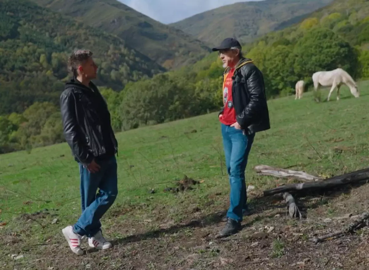 Известный демограф Ракша рассказал Дудю о демографическом феномене Казахстана