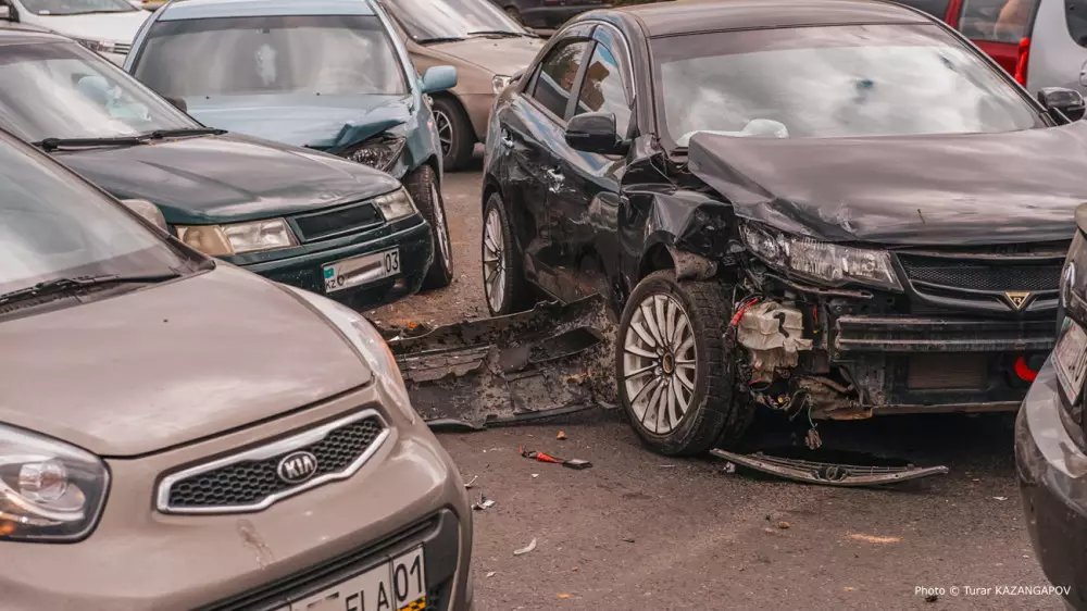 Названы самые опасные дороги Казахстана