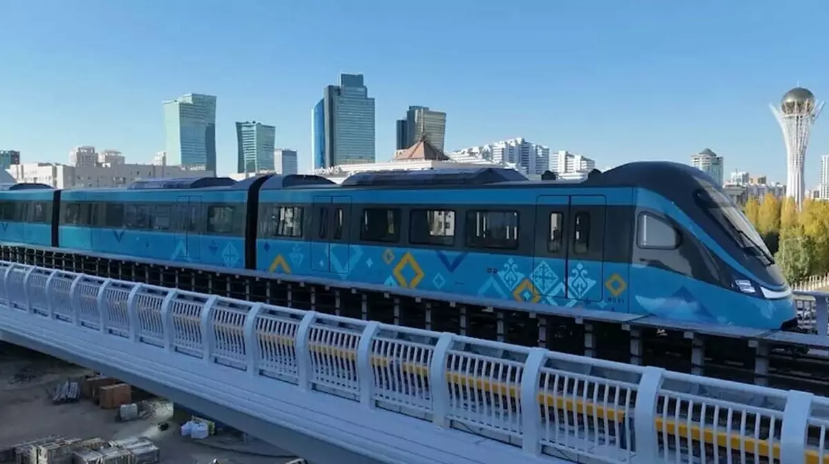 В Астане набирают персонал для работы на LRT: обучение — в Китае