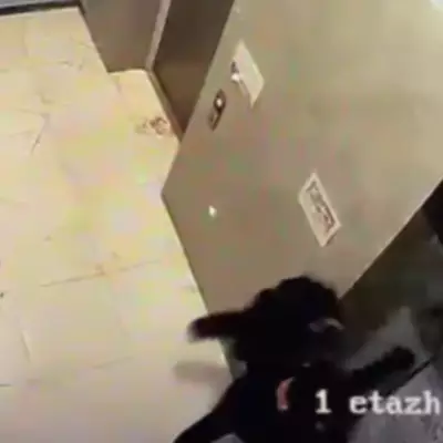 В Астане пьяный мужчина упал в шахту лифта и получил травмы (видео)