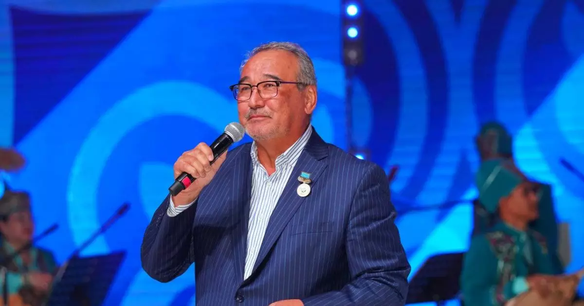 «Бұл әнді 37 жыл айттым»: Нұрлан Өнербаев «Анашым» әнін орындау құқығынан айырылды (ВИДЕО)