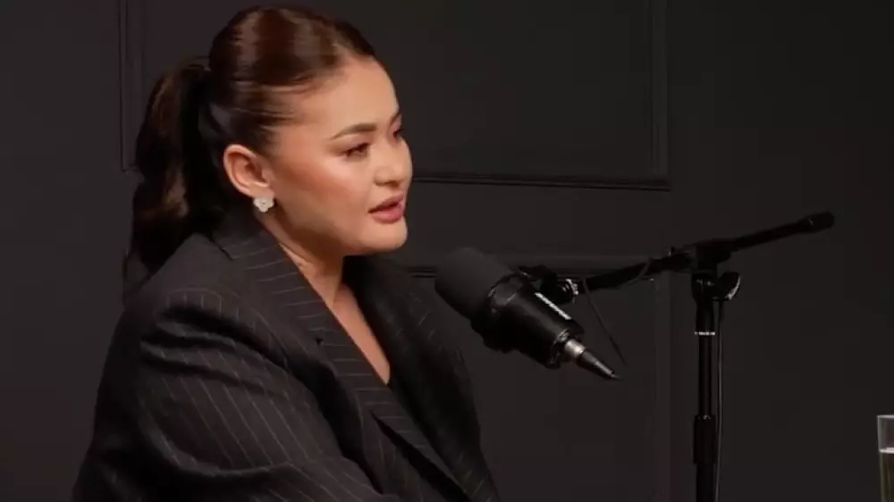 Экс-супруга Турсынбека Кабатова отреагировала на заявление артиста о детях