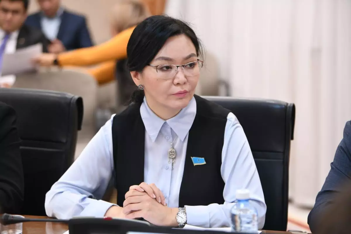 Сенатор Жанна Асанова «тоқал институтына» қарсы шықты