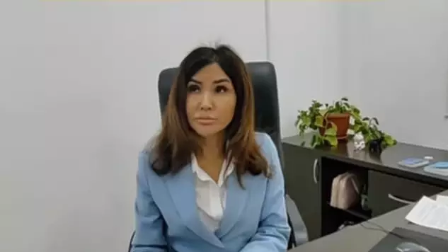 Ту мен Елтаңбаның авторын білмеген шенеунік бәрін тастап қаша жөнелді