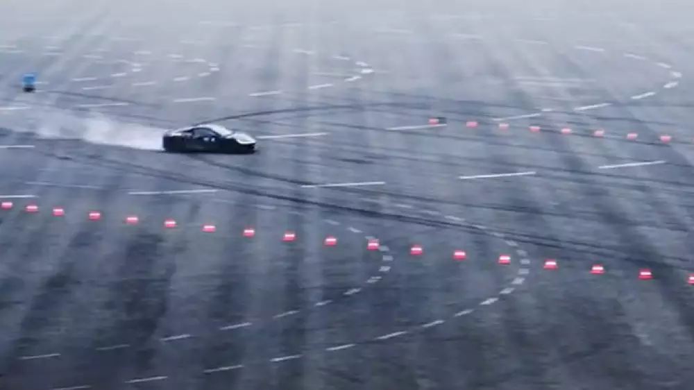 Китайский электрокар установил рекорд по дрифту