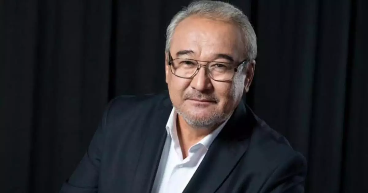  Нұрлан Өнербаев 37 жыл айтқан «Анашым» әнін орындау құқығынан айырылды 