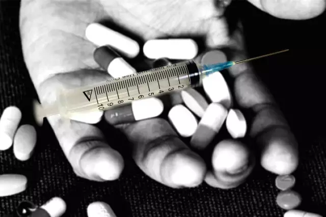 Қарағандыда 173 мың доза есірткі өндірген қылмыстық топ ұсталды