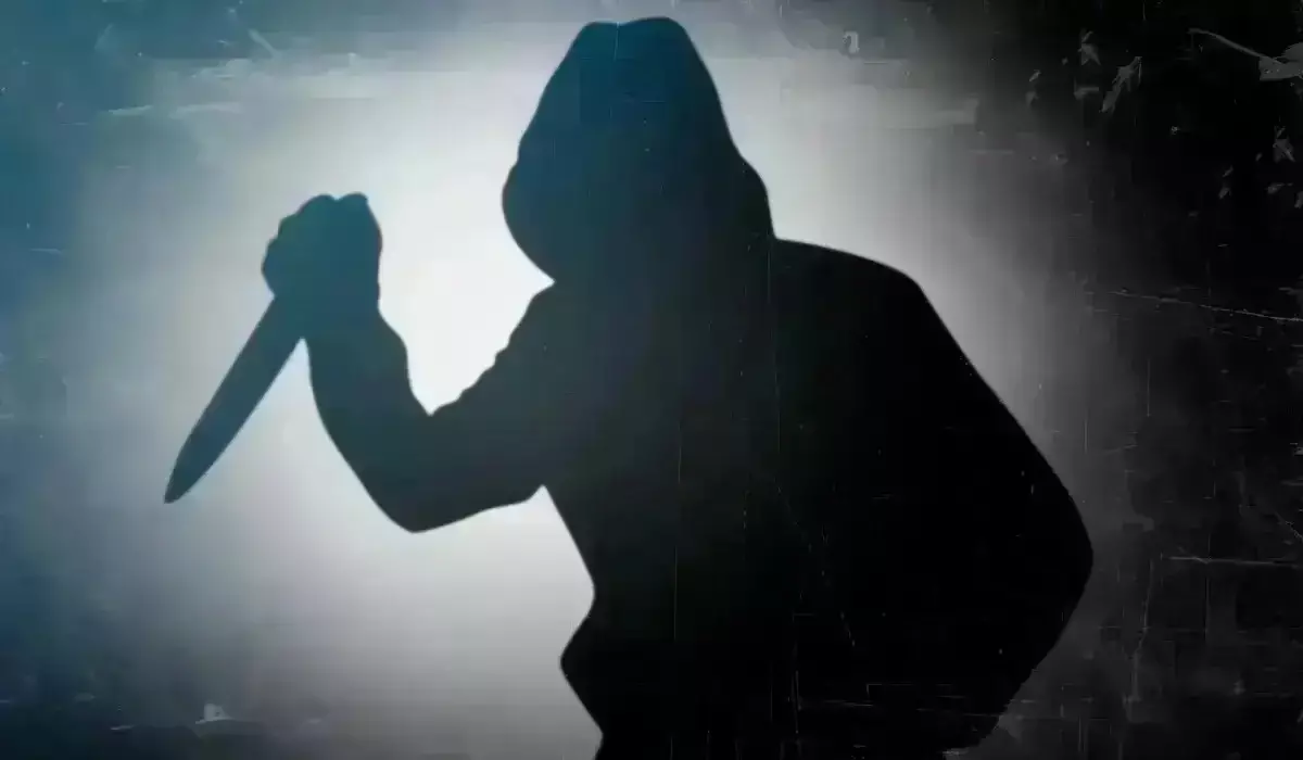 Ақмола облысында ер адам бұрынғы әйелін жұмысына іздеп барып, оған 9 рет пышақ сұққан