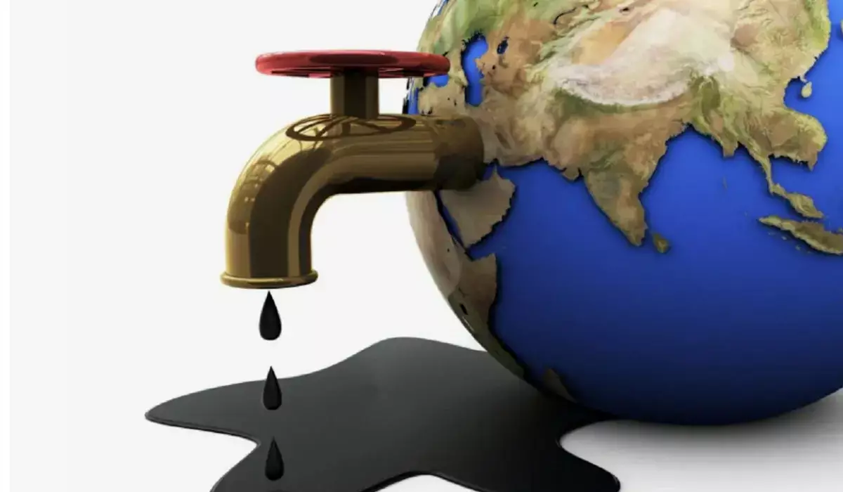 Внутренний рынок топлива рушится: почему крупные НПЗ оставляют Казахстан без нефти - новости на Lada.kz 06.11.2025