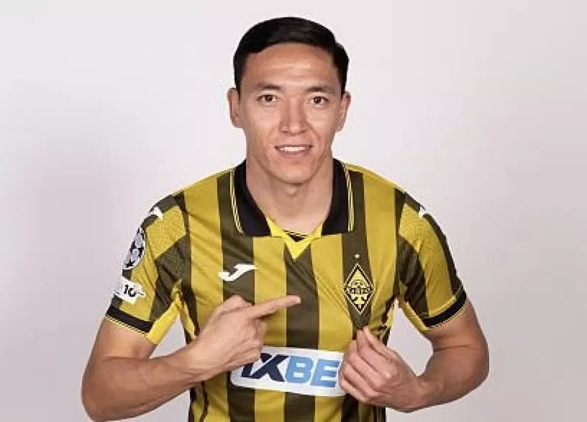 Еркін Тапалов “Қайратпен” келісімін 2027 жылға дейін ұзартты