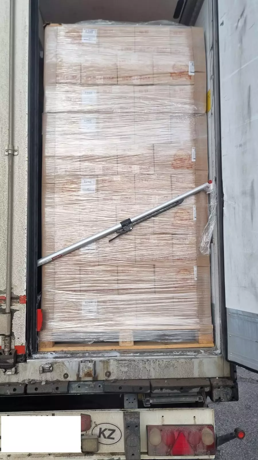 На границе Самарской области задержано 9 тонн мороженого из Казахстана.