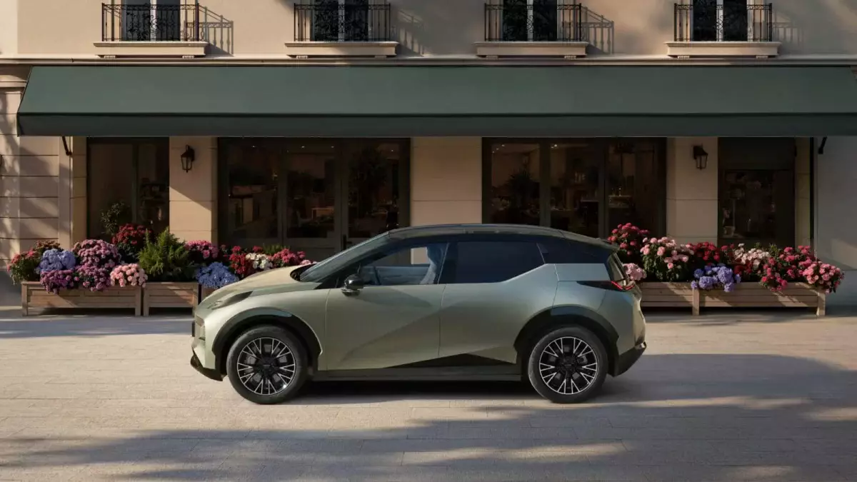 Zeekr X стал мощнее и едет дальше: названы цены и характеристики