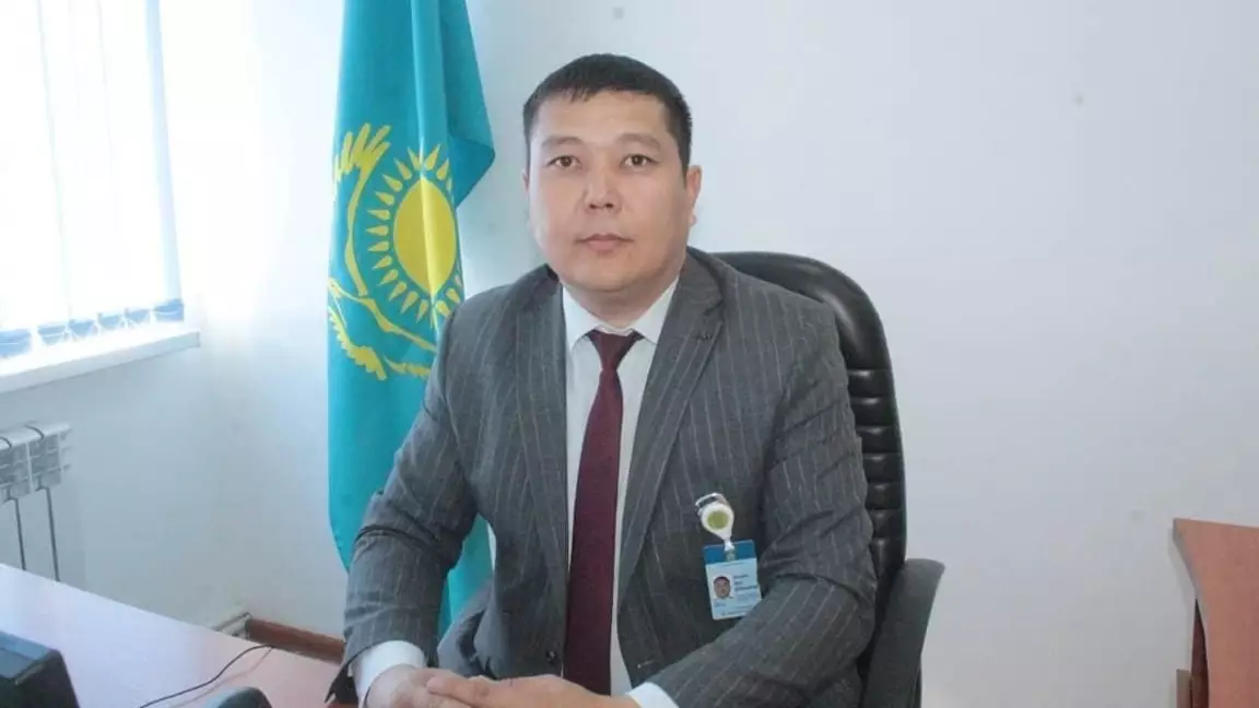 Ақтөбеде 300 мың теңге пара алған шенеунік 8,6 млн теңге айыппұл арқалады